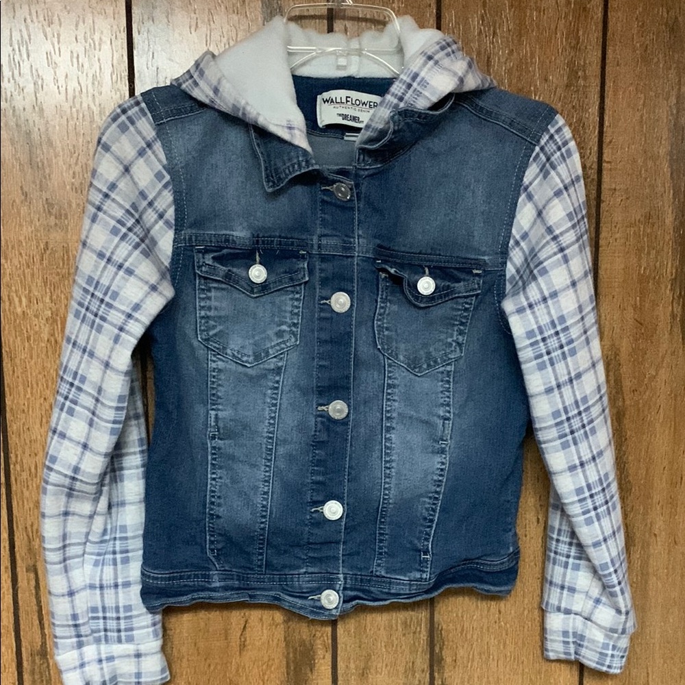 Juniors' Wallflower Dreamer Knit-Sleeve Hooded Jean Jacket Sz M